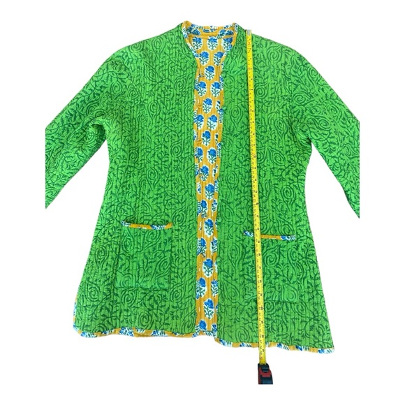 Quilted Reversible Jacket with Patch Pockets in Green and Yellow size S/M - Picture 10 of 13